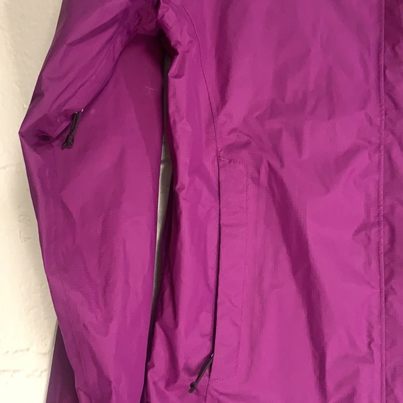 The North Face Purple Venture 2 HyVent 2.5L Hooded Waterproof Rain Jacket Sz S - Picture 3 of 7